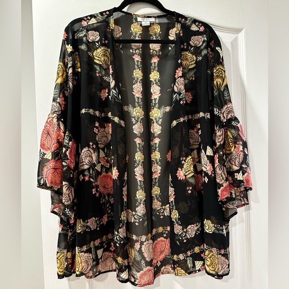 Style & Co. Tops - Style & co Floral kimona